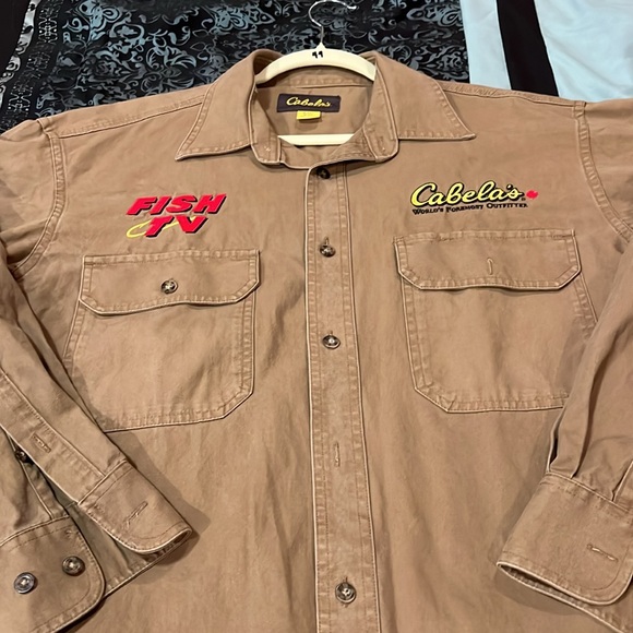 Cabela's Brown Embroidered Button-Up Shirt, very nice, size medium - Picture 6 of 8